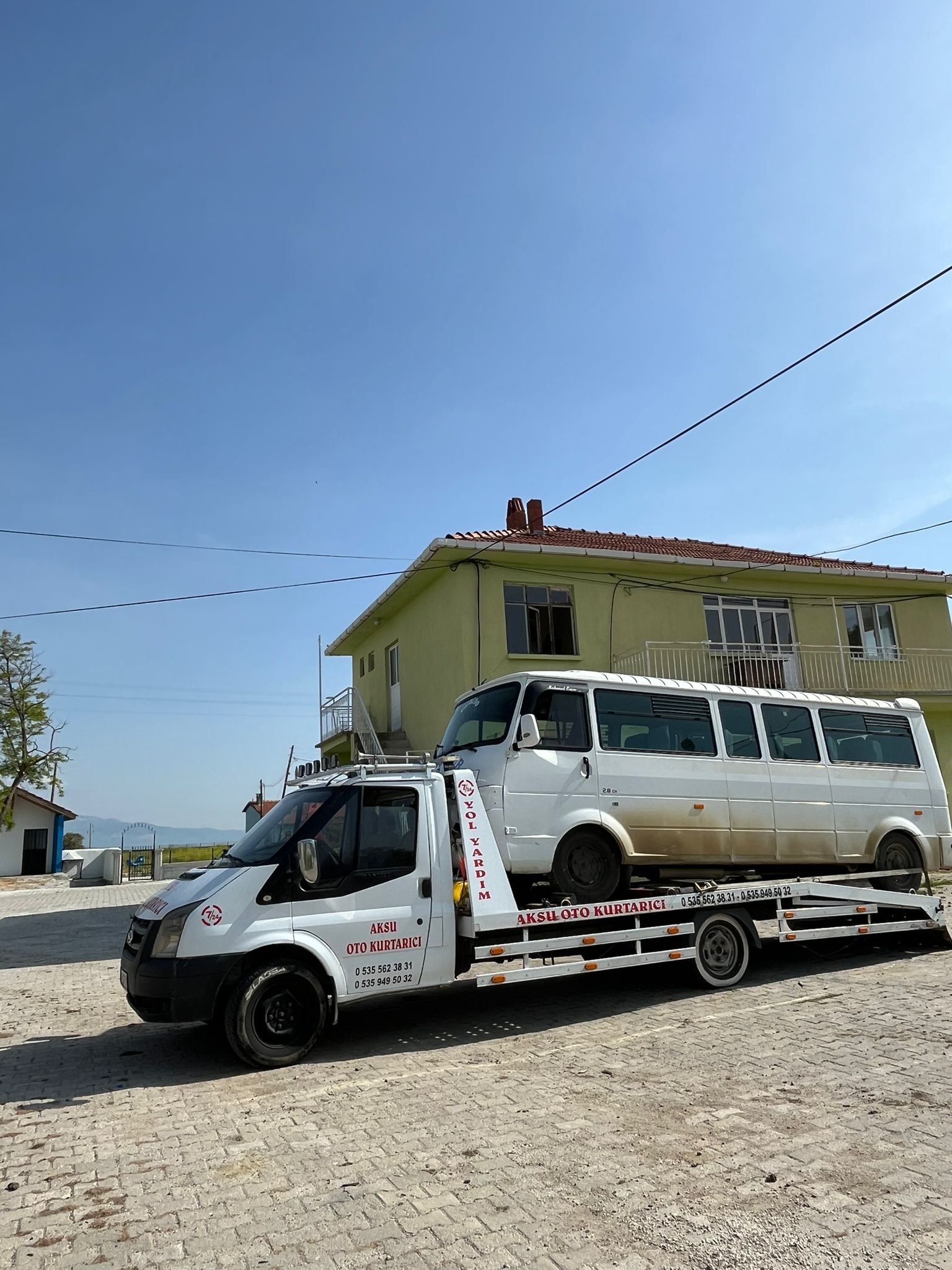 Yolda araç kurtarma hizmeti